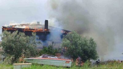 Çanakkale’nin Ayvacık ilçesinde bir villada çıkan yangın itfaiye ekipleri tarafından
