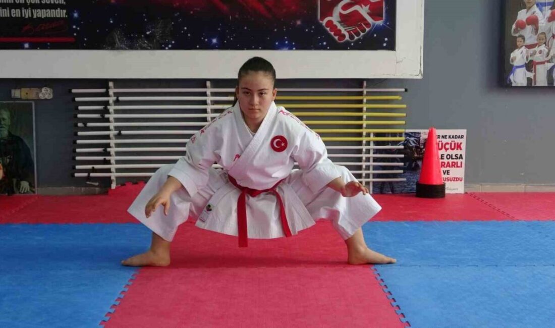 Antalya’da gerçekleştirilen Türkiye Karate Şampiyonası’nda 14 yaşındaki Mukaddes Feyza Yükselmiş,