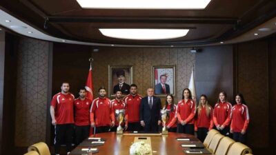 Gençlik ve Spor Bakanı Osman Aşkın Bak, Avrupa Şampiyonası’nda 11