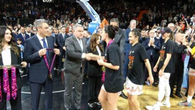 Gençlik ve Spor Bakanı Osman Aşkın Bak, FIBA Kadınlar Avrupa