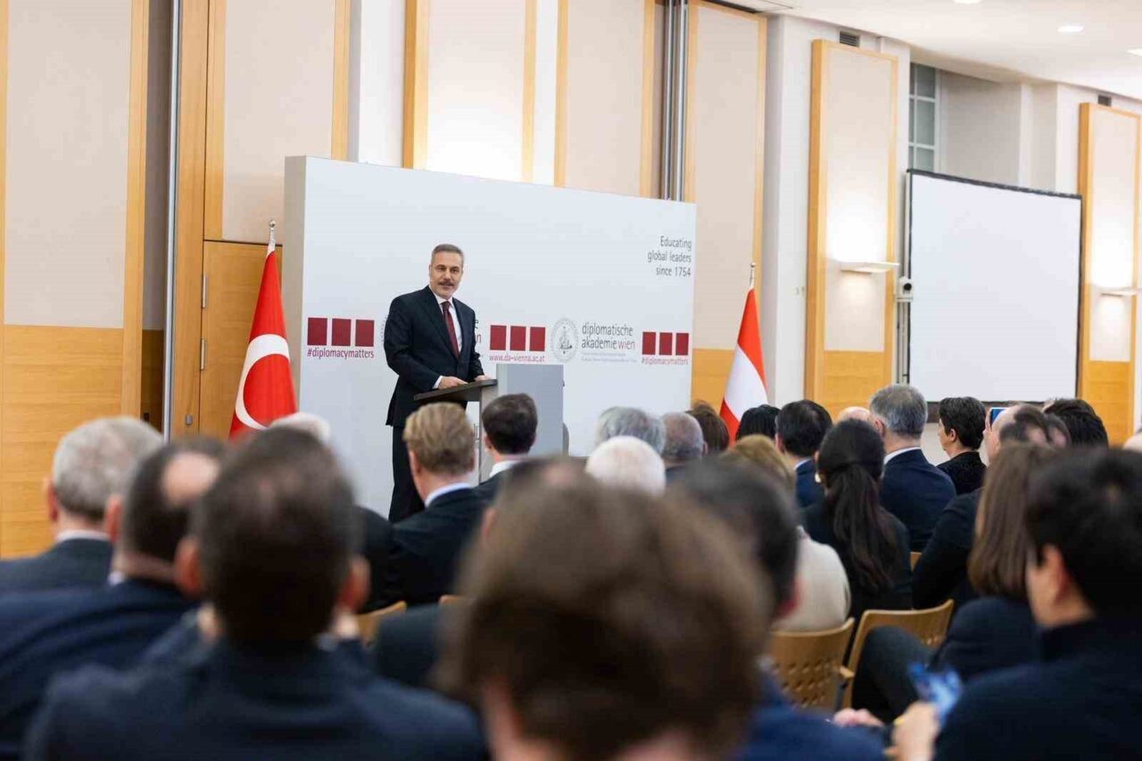 Dışişleri Bakanı Hakan Fidan, resmi ziyarette bulunduğu Avusturya’nın başkenti Viyana’daki