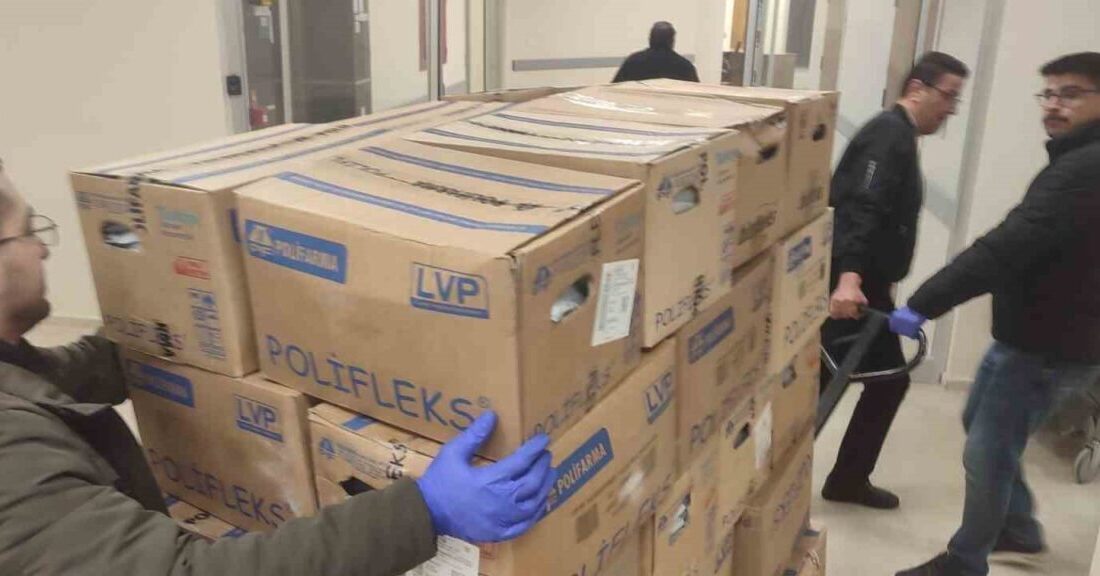 Sağlık Bakanı Kemal Memişoğlu, “Tıbbi malzeme ve cihazlarla yüklü yardım