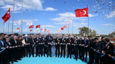 Ulaştırma ve Altyapı Bakanı Abdulkadir Uraloğlu, “Eskiden hemzemin kavşakta hizmet