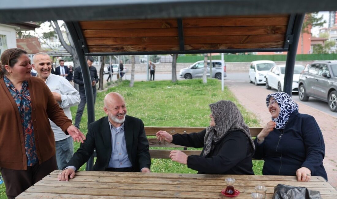 Kocasinan Belediye Başkanı Ahmet Çolakbayrakdar, şehrin ihtiyaçlarını yerinde tespit etmek
