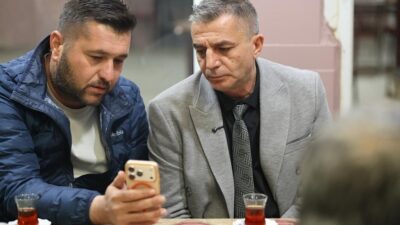 Şehzadeler Belediye Başkanı Hakan Şimşek, Tepecik ve Tilkisüleymaniye mahallelerinde vatandaşlarla