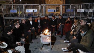 İzmir Büyükşehir Belediyesi’nce ’Meslek Fabrikası’ olarak kullanılan binanın mülkiyetinin Vakıflar