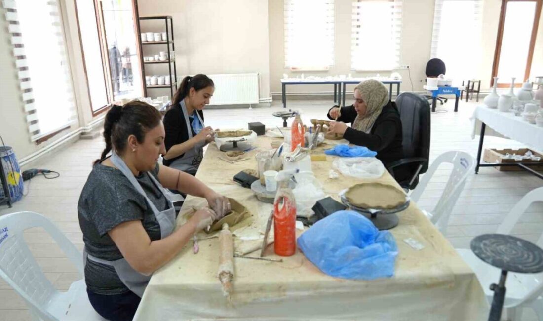 Battalgazi Belediyesi’nin hayata geçirdiği projelere yönelik yerinde tanıtım gezileri sürerken,