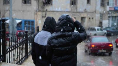 Meteoroloji 12. Bölge Müdürlüğünün kuvvetli yağış uyarısında bulunduğu Bayburt’ta akşam