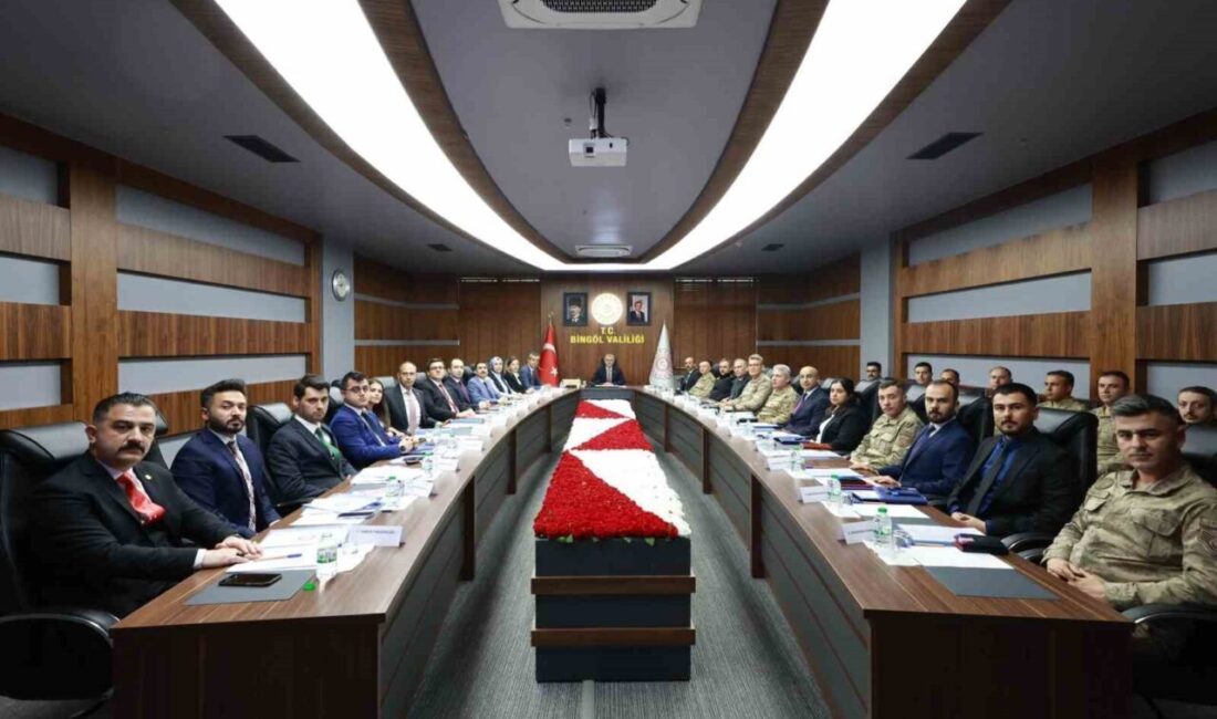 Bingöl’de Vali Cahit Çelik başkanlığında gerçekleştirilen toplantıda narkotik suçlarla mücadele