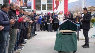 Adana’da bıçaklanarak öldürüldükten sonra cesedi gölette bulunan 24 yaşındaki Bahar