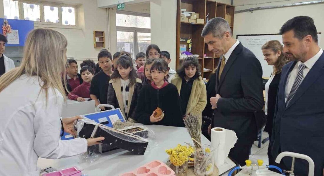 Bolu’da ilkokul öğrencileri, atık yağları sabuna dönüştürerek hem çevre bilinci