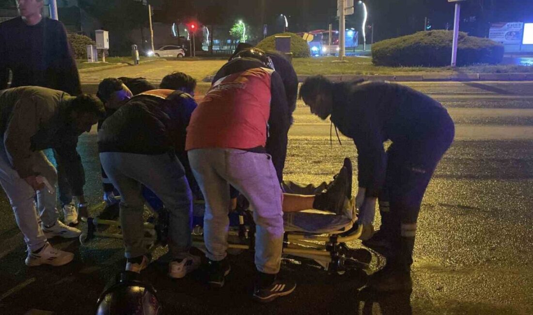 Bolu’da trafik ışıklarında otomobil ile motosikletin çarpışması sonucu motosiklet sürücüsü