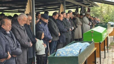 Antalya-Isparta kara yolunda minibüs ile beton mikserinin çarpıştığı kazada hayatını