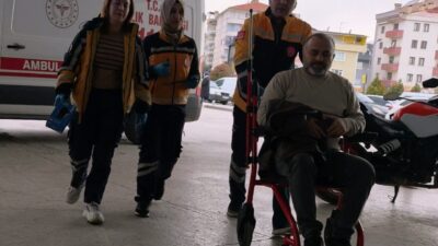 Bursa’nın İnegöl ilçesinde iki otomobilin çarpışması sonucu meydana gelen tarafik