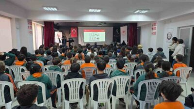 Çanakkale Tarım ve Orman İl Müdürlüğü ekiplerince öğrencilere ‘Balık Tüketiminin