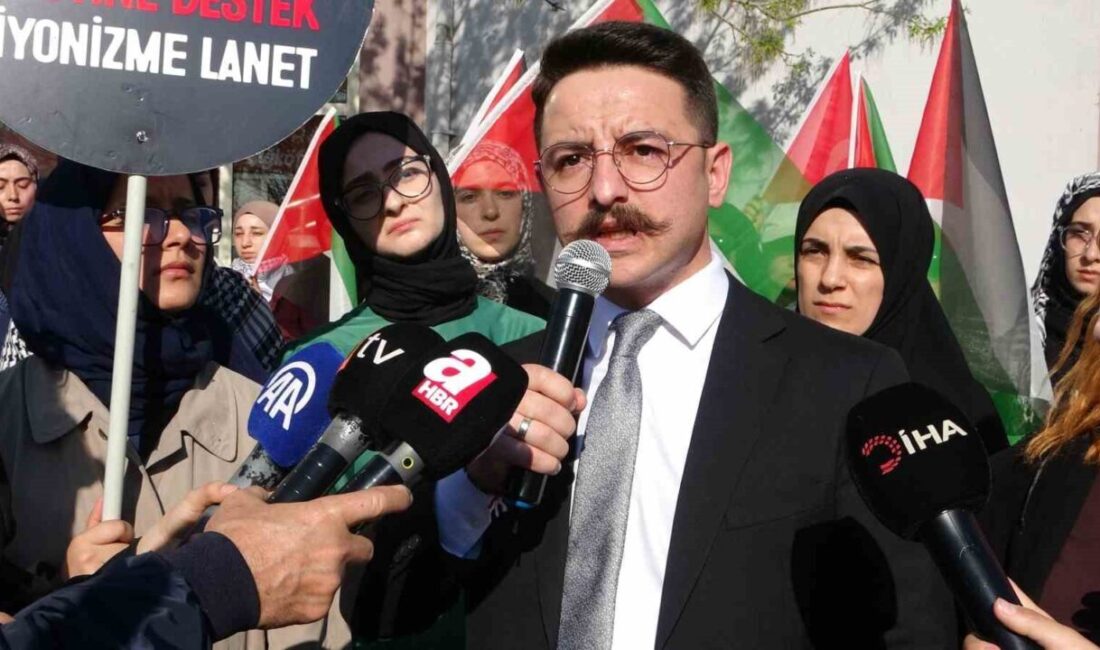 Çanakkale’de İsrail’in Filistin’e yönelik saldırısı yönelik basın açıklamasında Dr. Öğretim