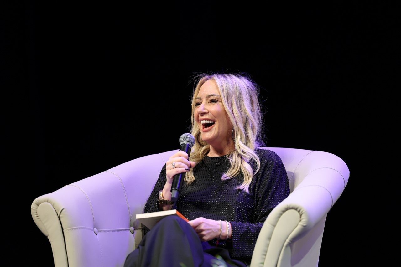 Küçükçekmece Belediyesi tarafından düzenlenen ‘Çekmecem’de Kitap Var’ buluşmasının konuğu gazeteci