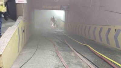 Çekmeköy’de bir sitenin otoparkında park halindeki elektrikli araçta çıkan yangın