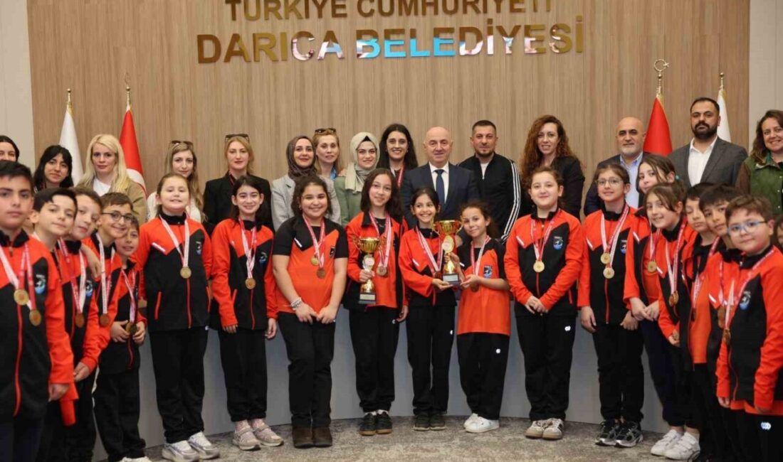 Darıca Belediyesi Eğitim Spor Kulübü Halk Oyunları ekibi, il şampiyonasında