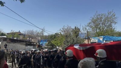 Hatay’ın Defne ilçesinde vefat eden Kıbrıs Gazisi Ahmet Öztürk, düzenlenen