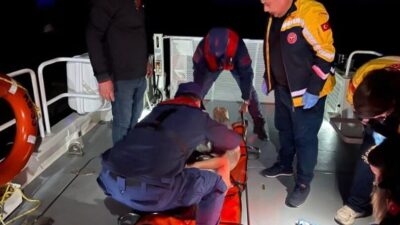 Antalya’nın Demre ilçesi Kaleköy mevkiinde rahatsızlanan bir kişi, sahil güvenlik