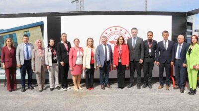 Denizli’de yapımı tamamlanan Acil Durum Hastanesi hizmet vermeye başladı. 47