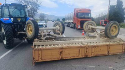 Denizli’nin Buldan ilçesinde traktör ile hafif ticari aracın çarpışması sonucu