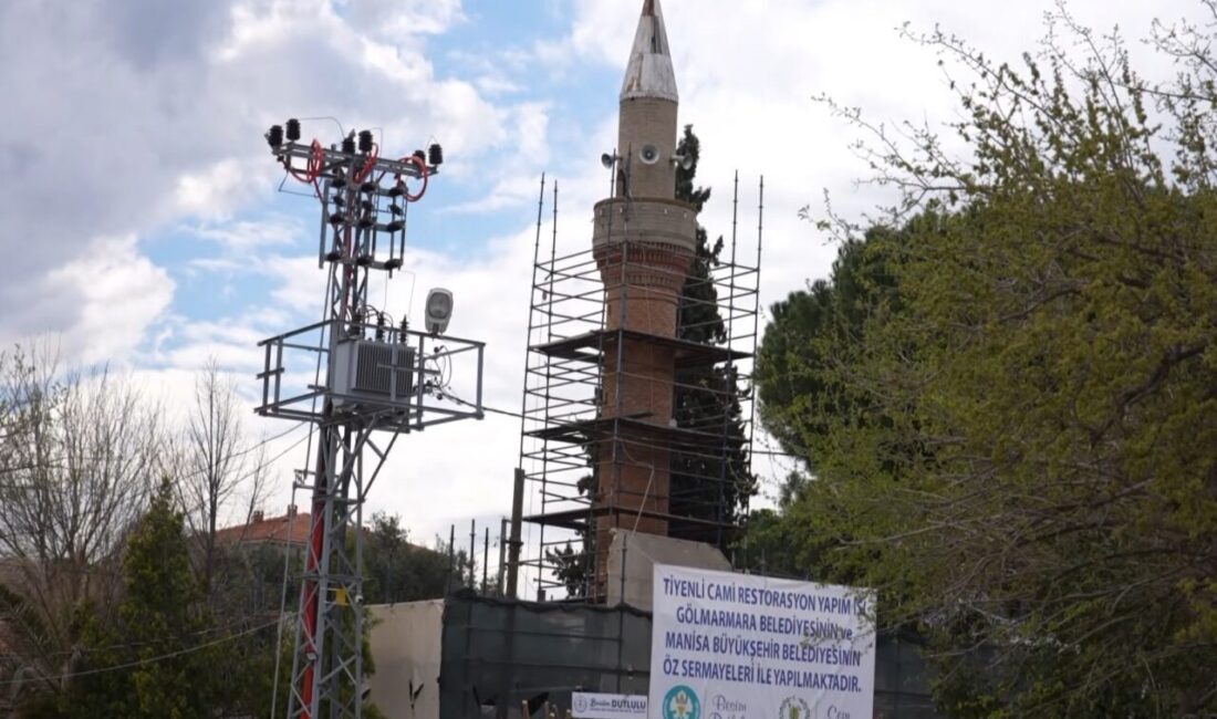 Manisa’da 2017 yılındaki depremde ağır hasar alarak ibadete kapanan tarihi