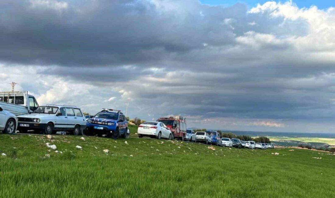 Adıyaman’ın Besni ilçesine bağlı Oyratlı köyünde kontrolden çıkan traktörün devrildiği