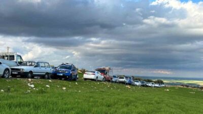 Adıyaman’ın Besni ilçesine bağlı Oyratlı köyünde kontrolden çıkan traktörün devrildiği