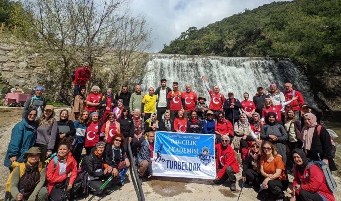 Turgutlu Belediyesi Dağcılık Akademisi (TURBELDAK) doğa tutkunlarını Homeros Vadisi’nde bir