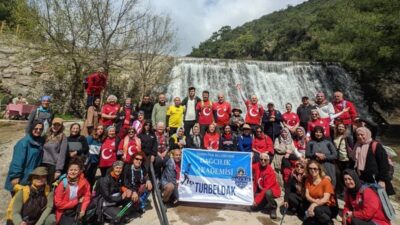 Turgutlu Belediyesi Dağcılık Akademisi (TURBELDAK) doğa tutkunlarını Homeros Vadisi’nde bir