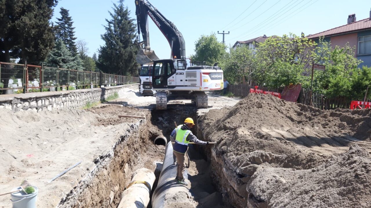 Düzce Belediyesi şehrin 40 yıllık içme suyu şebekesini yenileme çalışmalarını