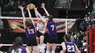 Vodafone Sultanlar Ligi play-off 3-4 etabı ilk maçında Eczacıbaşı Dynavit,