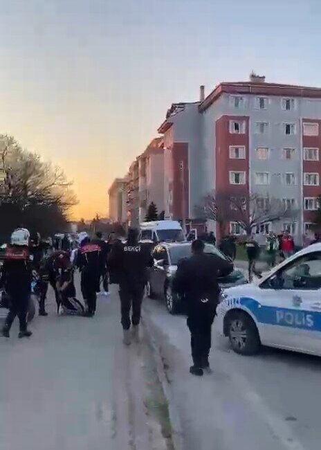 Edirne’de Trendyol Süper Lig’in 28. haftasındaki Fenerbahçe-Beşiktaş derbisi öncesinde, taraftarlar