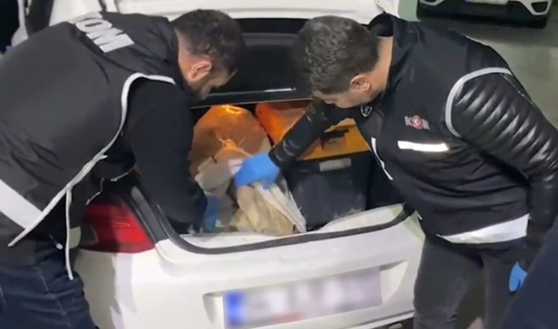 Edirne’de polis ekiplerinin düzenlediği operasyonda, Roma dönemine ait 2 bin