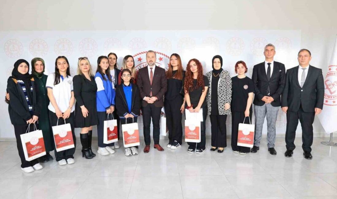 Elazığ’da 15 Temmuz Demokrasi ve Milli Birlik Günü temalı düzenlenen