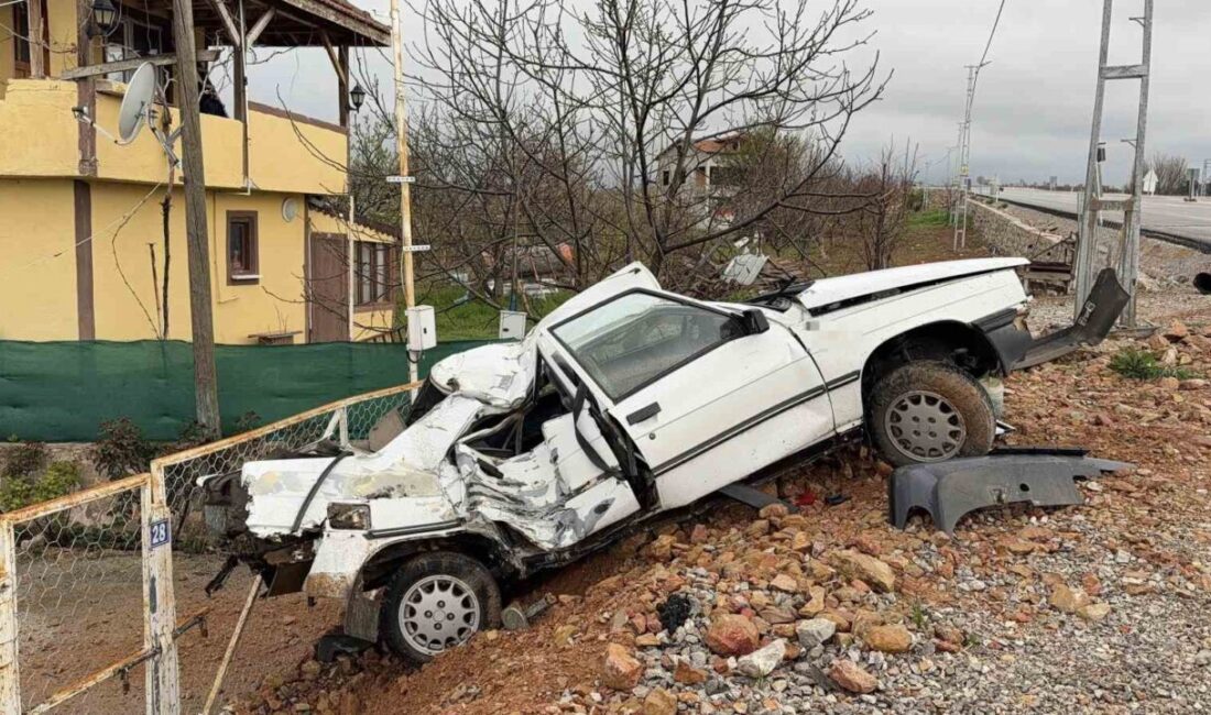 Tokat’ın Zile ilçesinde meydana gelen trafik kazasında iki kişi yaralandı.