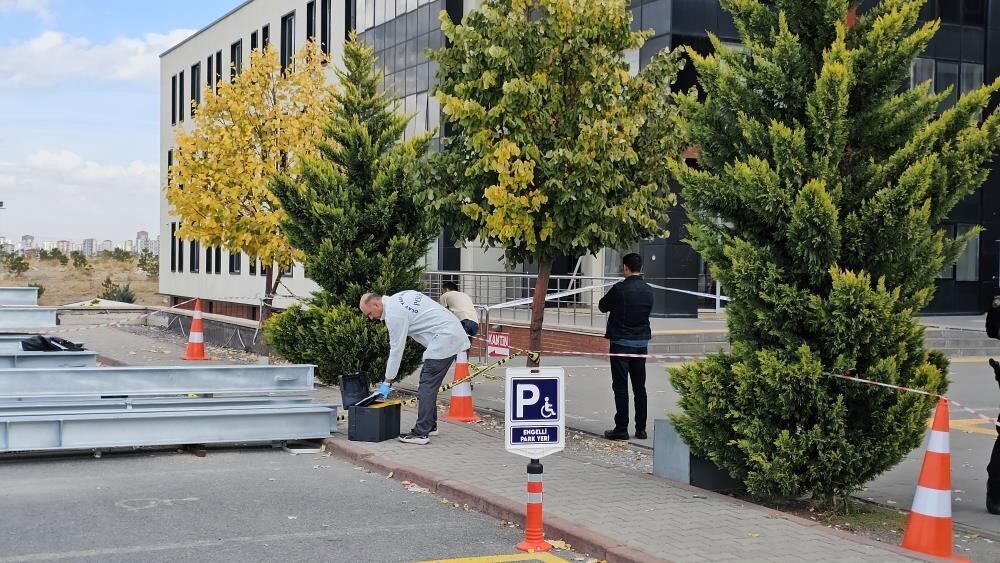 Kayseri’de eski eşini okuduğu fakültenin önünde pompalı tüfekle vurarak öldürmekten
