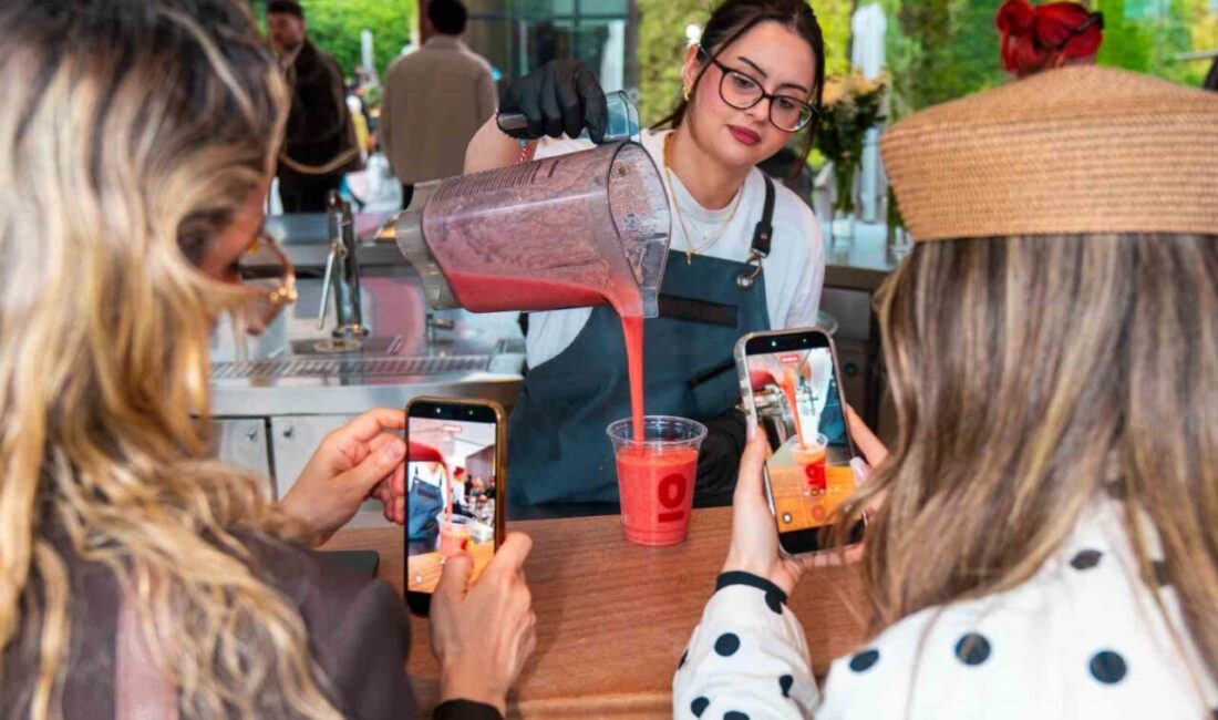 Türkiye’nin önde gelen kahve zincirlerinden Espressolab, 2026 yaz sezonuna iki
