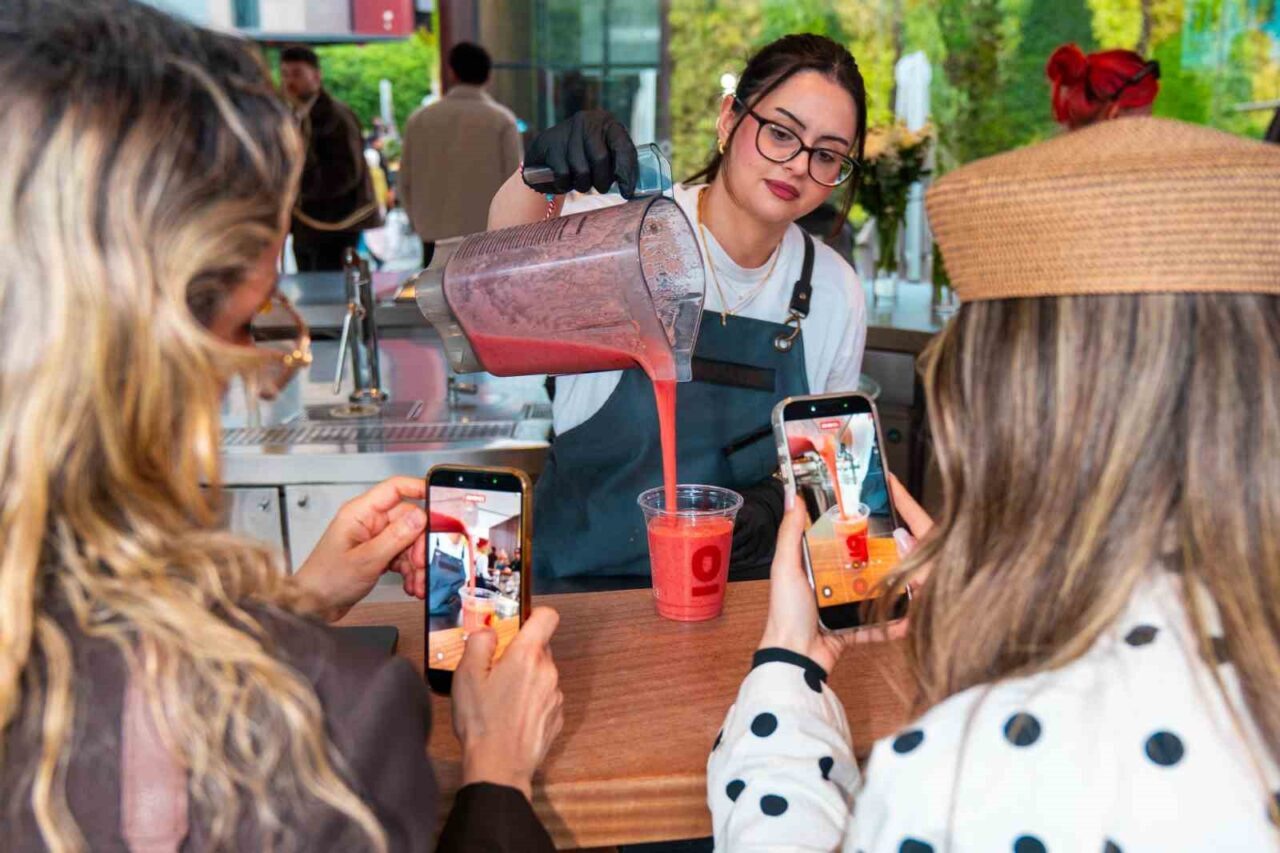 Türkiye’nin önde gelen kahve zincirlerinden Espressolab, 2026 yaz sezonuna iki