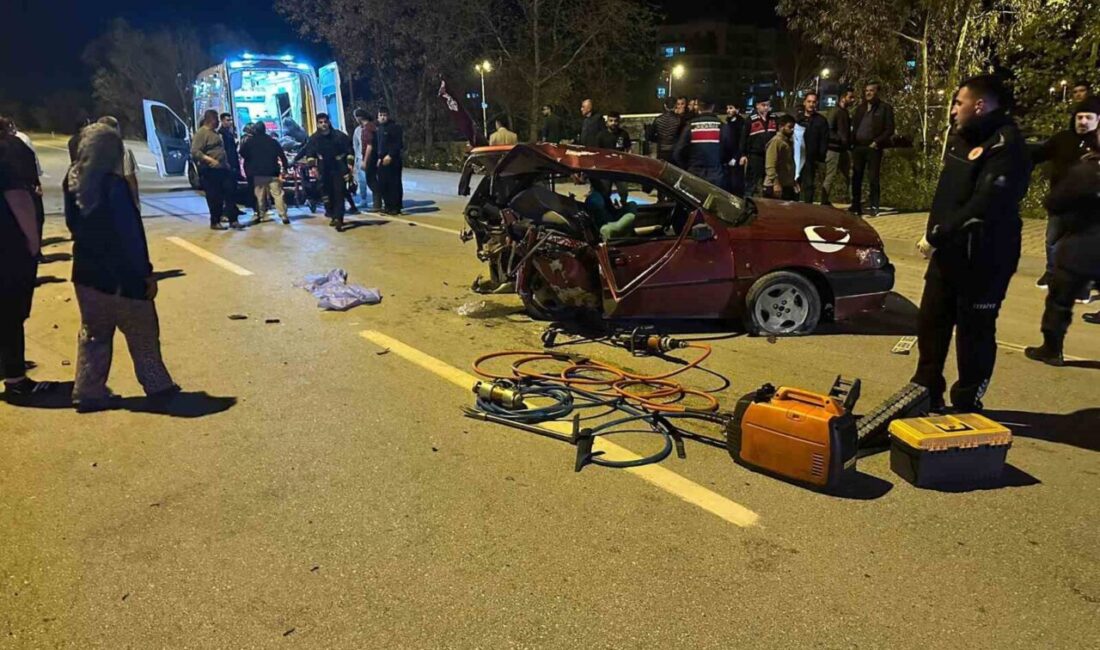 Antalya’da iki aracın karıştığı trafik kazasında 1 kişi hayatını kaybetti,