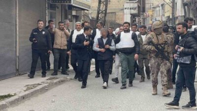 Gaziantep’te çok sayıda suçtan aranan ve polisin ‘teslim ol’ çağrılarına