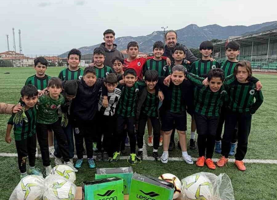 3. Lig ekiplerinden Bornova 1877 Sportif A.Ş. futbol kulübünün genç