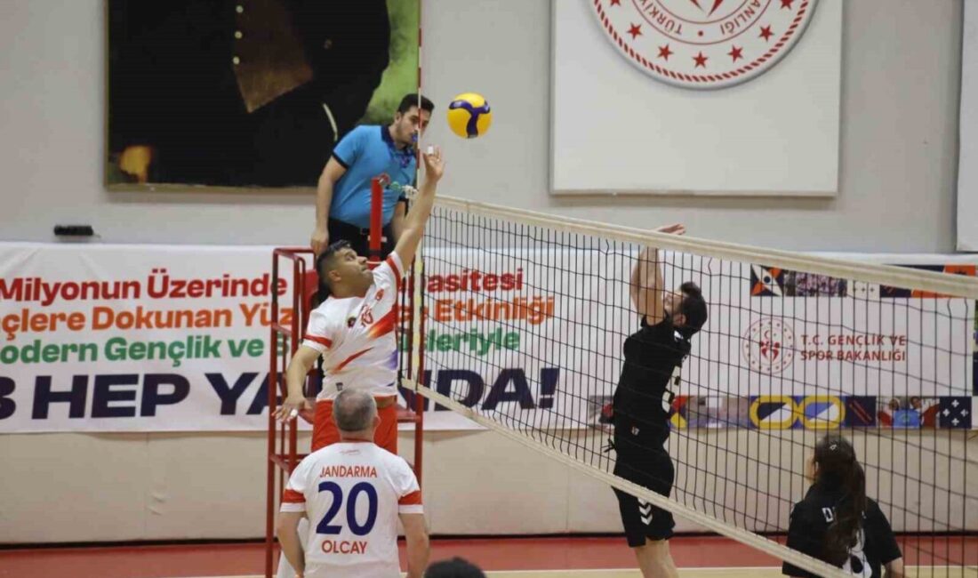Karabük’te Gençlik Haftası Kurumlar Arası Voleybol Turnuvası başladı. 19 Mayıs