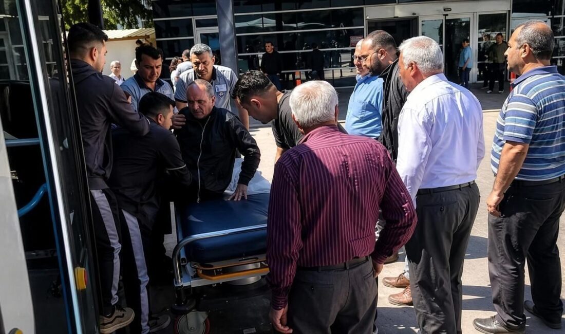 Adıyaman’da halk otobüsünde fenalaşan yolcuyu şoför, güzergahını değiştirerek hastaneye ulaştırdı.