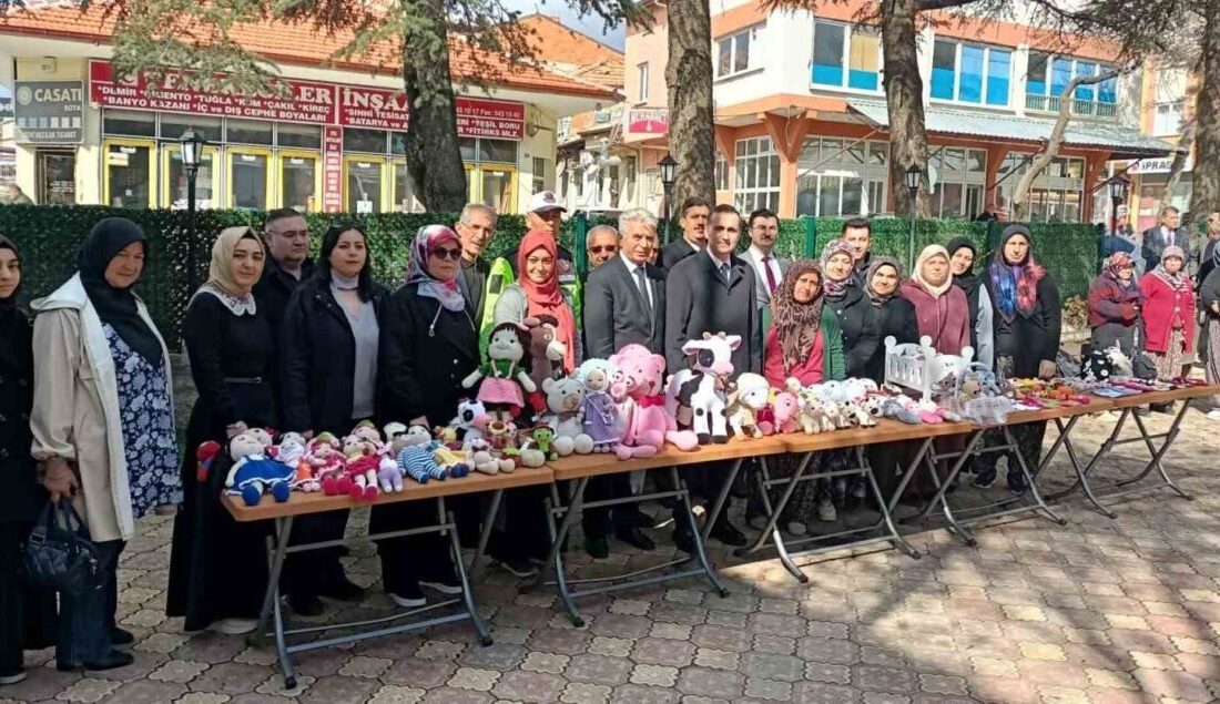 Konya’nın Hüyük ilçesinde kursiyerlerin büyük emekle hazırladığı çalışmalar, düzenlenen sergiyle