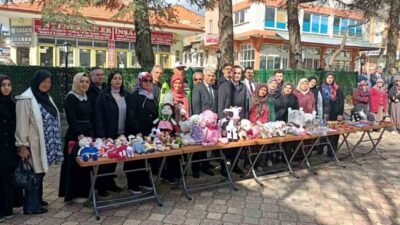 Konya’nın Hüyük ilçesinde kursiyerlerin büyük emekle hazırladığı çalışmalar, düzenlenen sergiyle