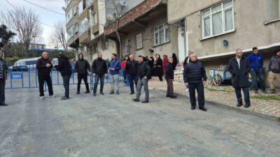 İstanbul Sultangazi’de İstanbul Büyükşehir Belediyesi’ne (İBB) bağlı yıkım ekibinin gerçekleştirdiği