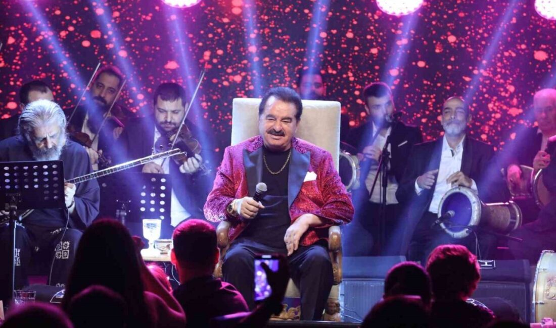 Ünlü sanatçı İbrahim Tatlıses, rahatsızlanarak hastaneye kaldırıldı. 74 yaşındaki sanatçının